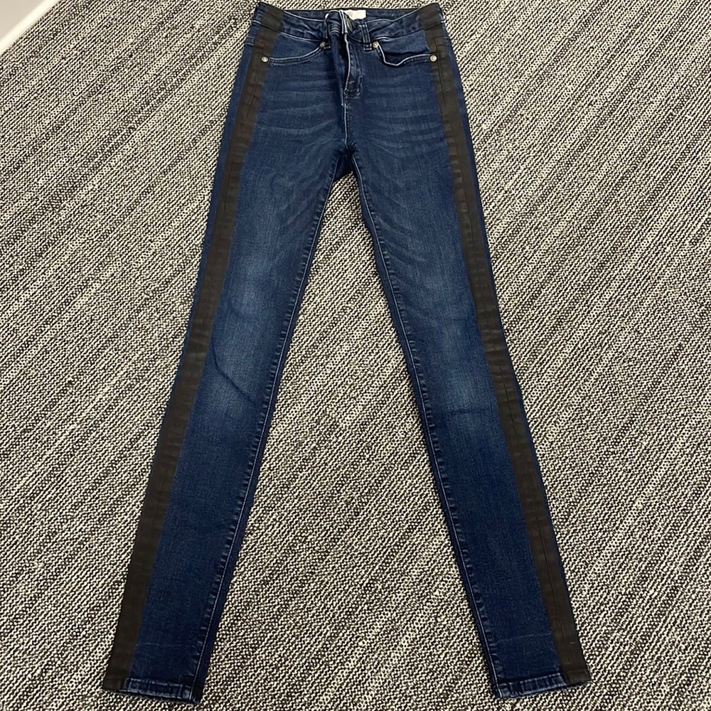 Jeans - Picture 2 of 3